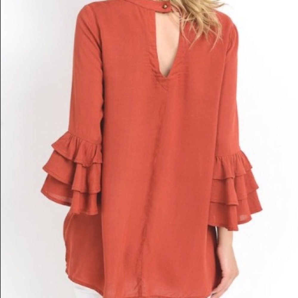 Keyhole Top with Ruffle Sleeves in color Rust - Picture 3 of 3